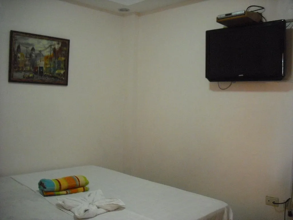 Gani Hotel Angeles 2*,  Philippines
